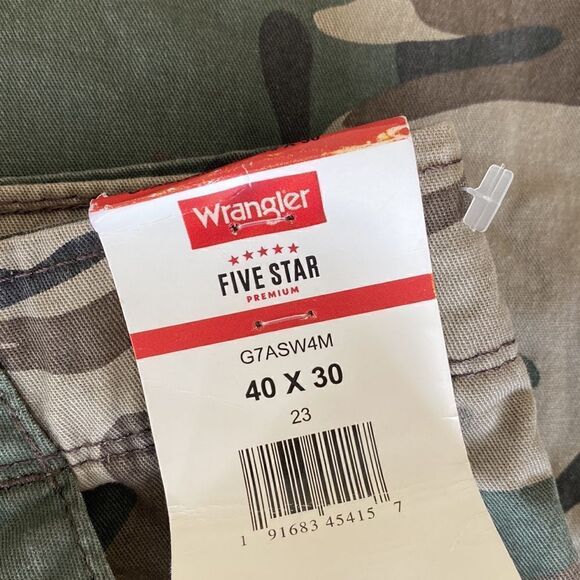 NWT Wrangler Relaxed Fit Camo Cargo Pants - Picture 10 of 16